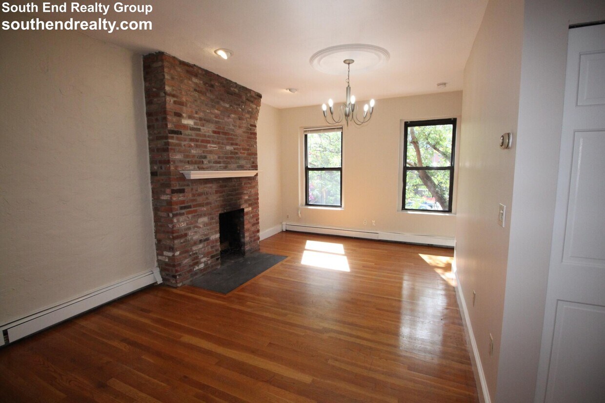 Primary Photo - 11 Worcester St