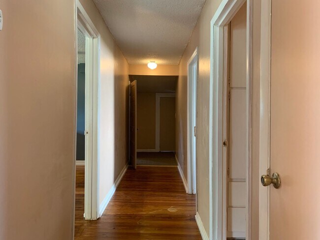 Foto del edificio - 1301 Halsey Ave NE