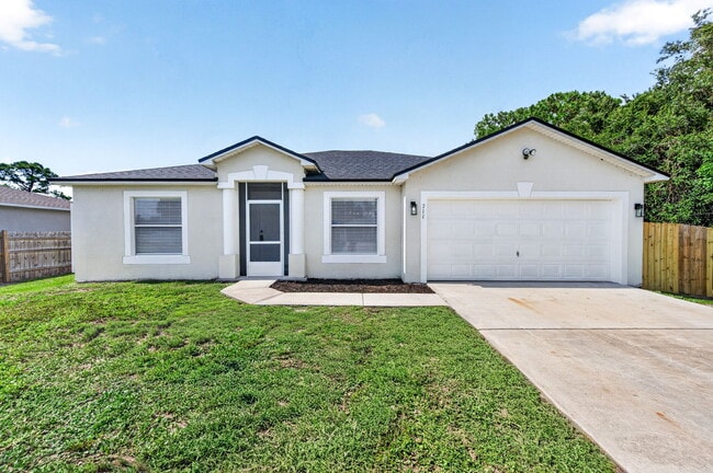 Front View - 711 Avalon St SE