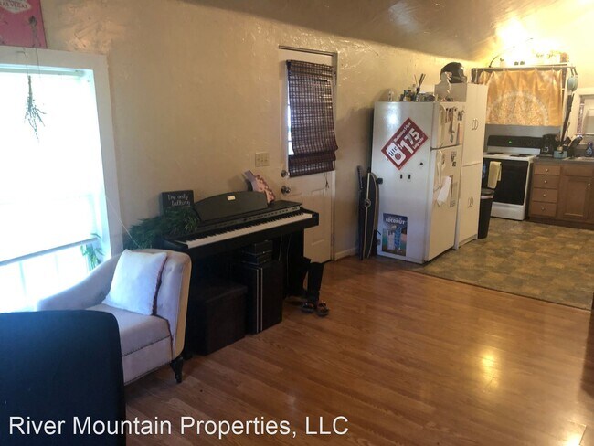 Building Photo - 2 br, 1 bath House - 305 Jackson Street
