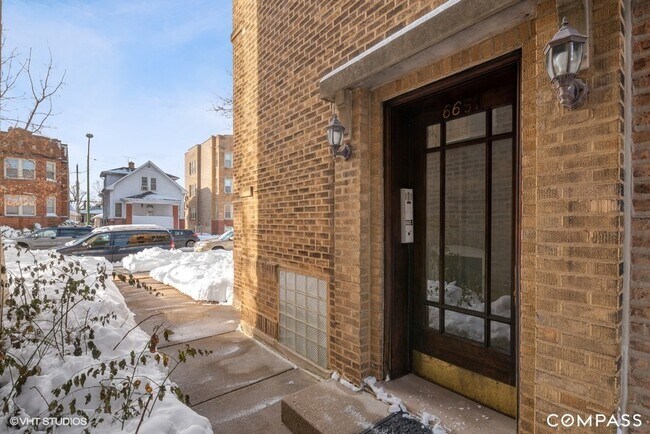 Foto del edificio - 6651 N Rockwell St