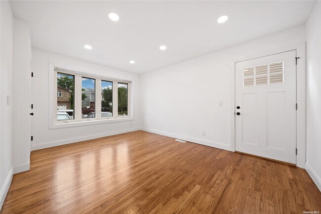 Foto del edificio - 3914 Waverly Ave