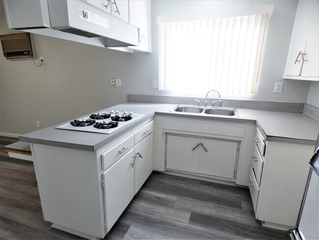 Foto del edificio - 3024 Topaz Ln