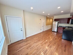 Building Photo - 332 N 41st St