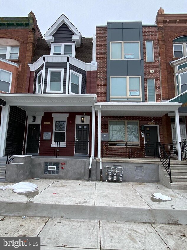 Primary Photo - 5231 Chester Ave
