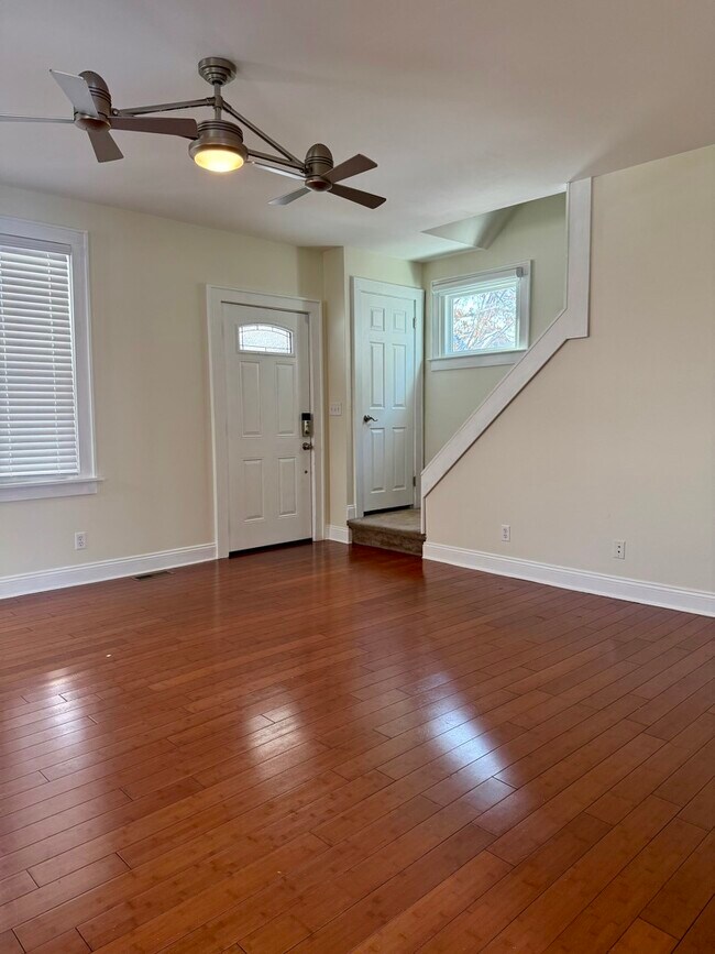 Foto del edificio - 402 Southwood Ave