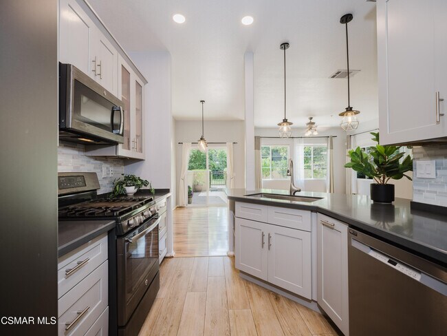 Foto del edificio - 1368 Ashton Park Ln