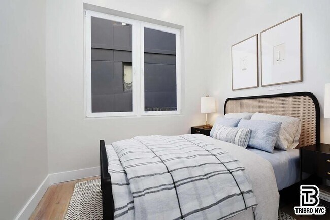 Foto del edificio - Flushing Avenue