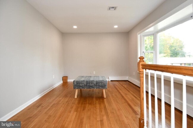 Foto del edificio - 3811 Forestdale Ave