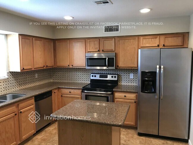 Foto del edificio - 7120 E Broadway Rd