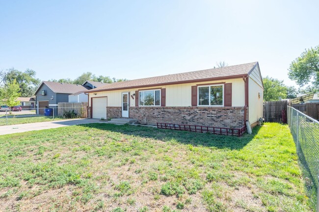 Building Photo - Nice 3 bedroom 1 bath Home close to Downto...