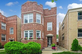 Building Photo - 4945 N Kilpatrick Ave