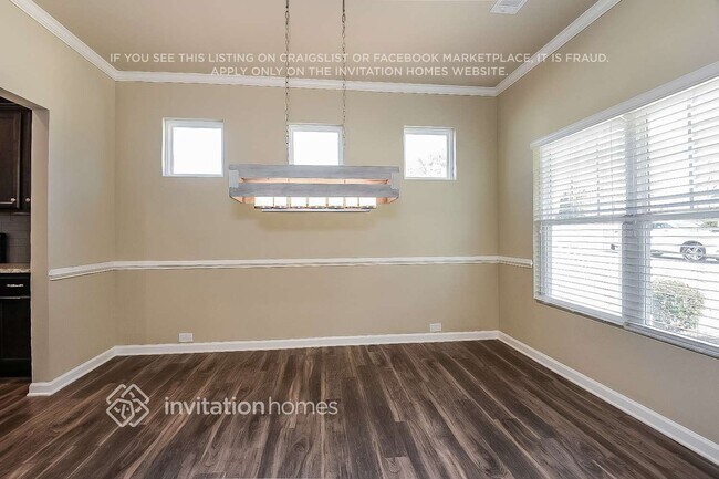 Foto del edificio - 657 Sunflower Dr