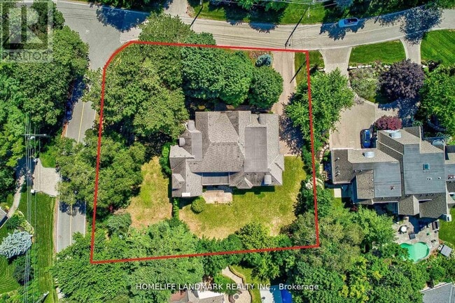 Building Photo - 450 Meadow Wood Rd