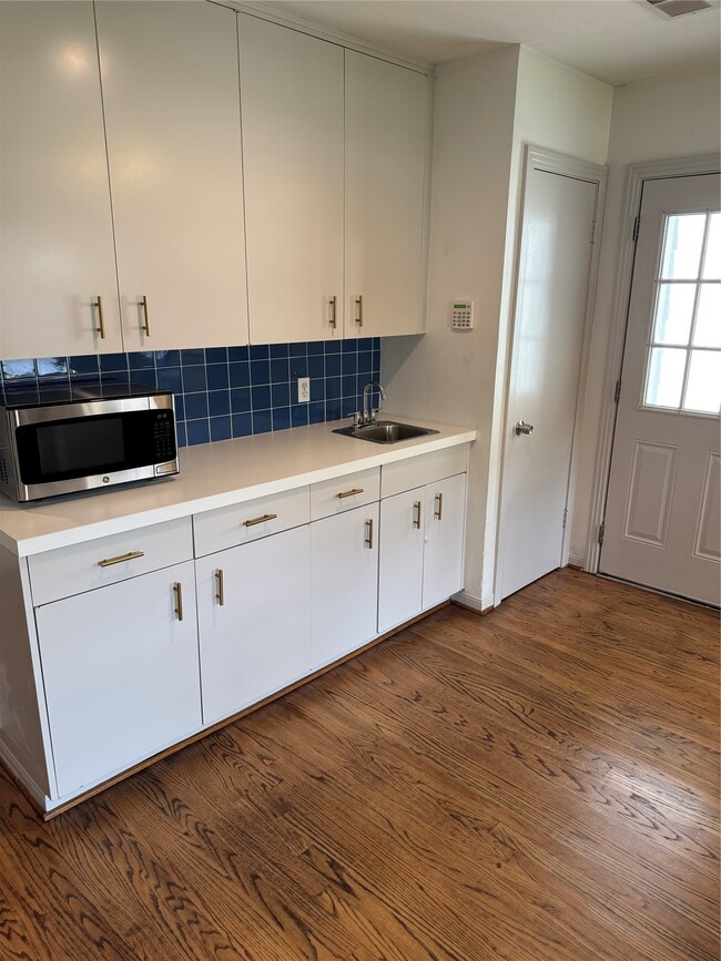 Building Photo - 3805 Piping Rock Ln