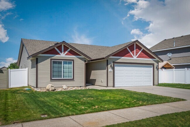 Foto del edificio - 6933 Fast Hawk Ln