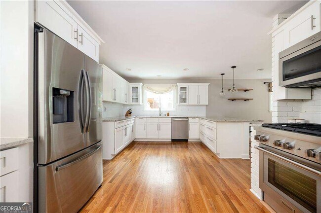 Building Photo - 3850 Beya Way