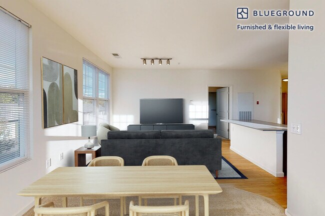 Foto del edificio - 1700 E 5th St