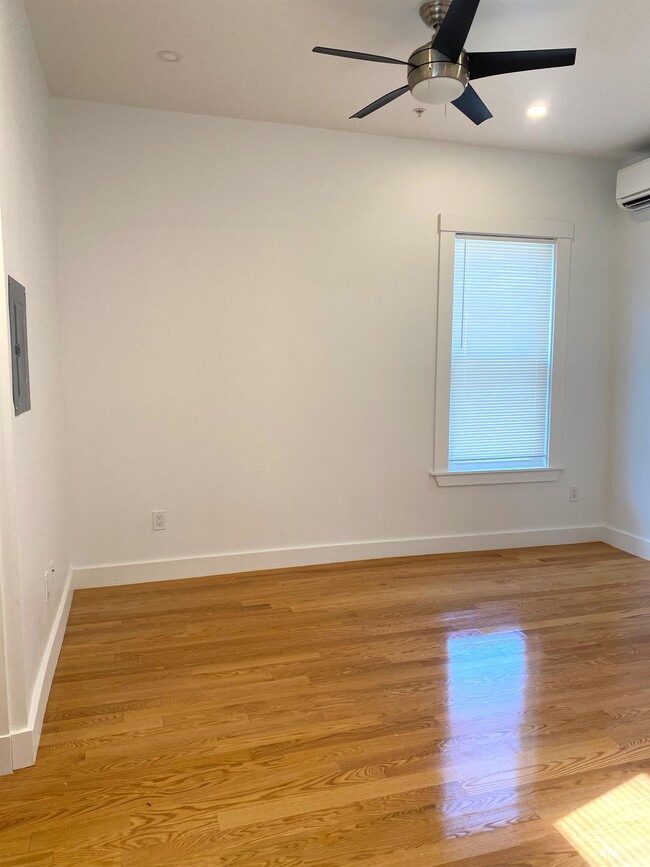 Photo - 29 Green St Townhome