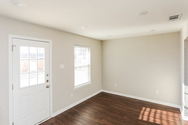 Building Photo - 808 Quinette Dr