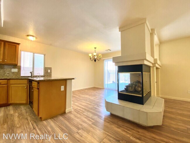 Foto del edificio - 4 br, 2.5 bath House - 7466 Jacaranda Leaf St