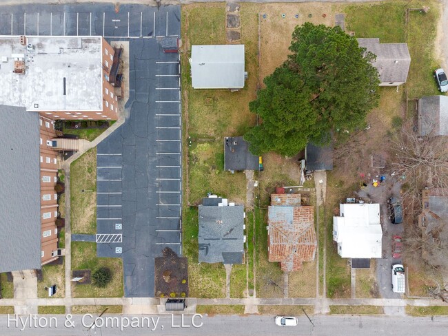 Building Photo - 2 br, 1 bath House - 103 Elm Street