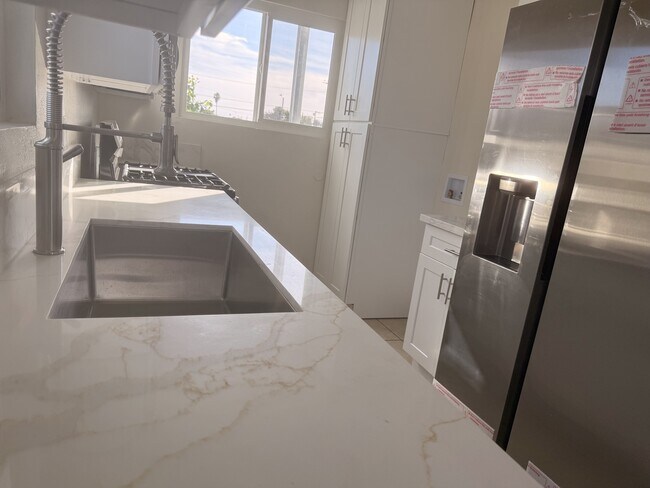 Foto del edificio - 554 W 92nd St