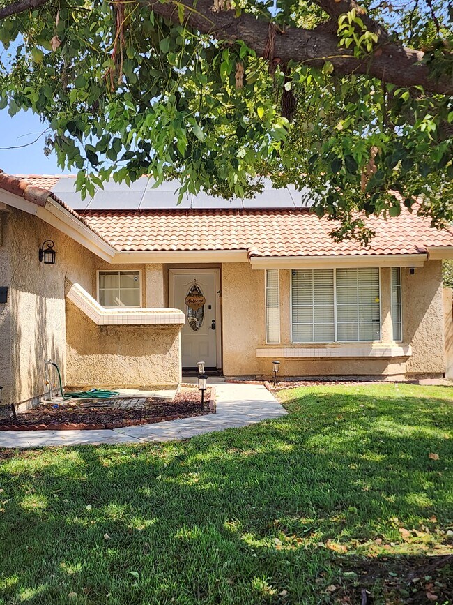 Foto del edificio - 1066 Gloria Dr