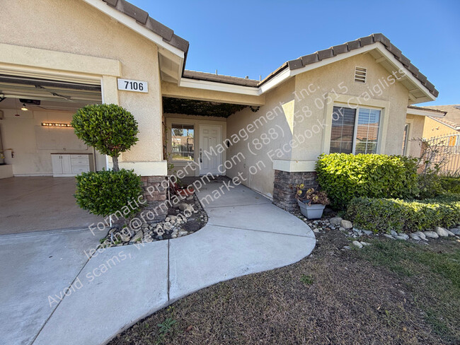 Building Photo - Pet-Friendly Four-Bedroom Spacious Home!