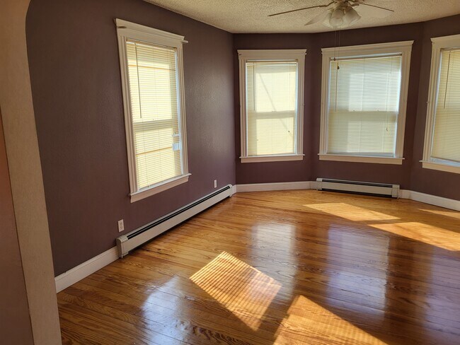 Living room - 15 Cliff St