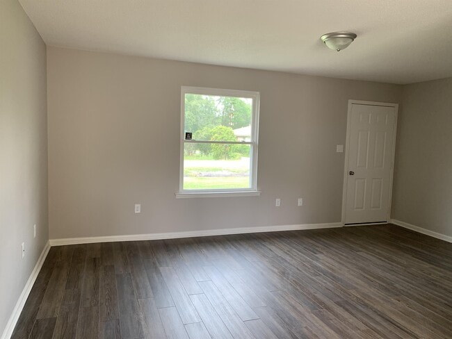 Foto del edificio - 219 Fowler St