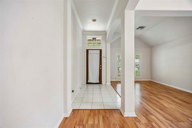 Foto del edificio - 8830 Sherina Park Dr
