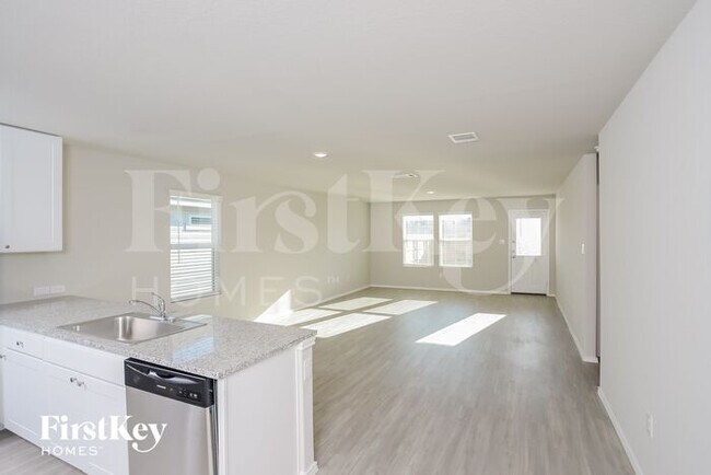 Foto del edificio - 1838 Morse Way