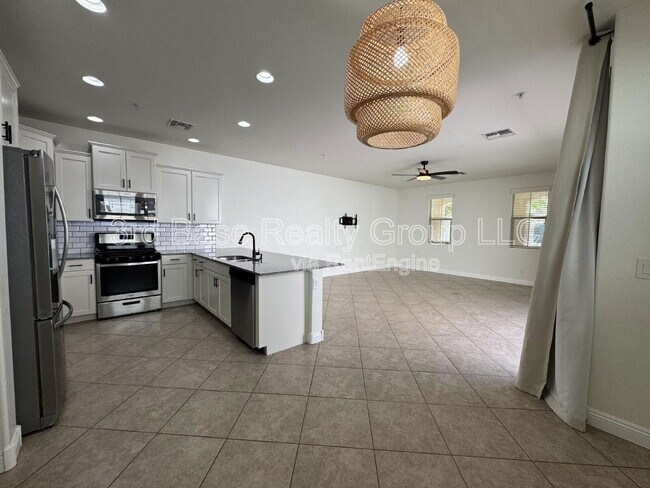 Foto del edificio - 20911 W White Rock Rd