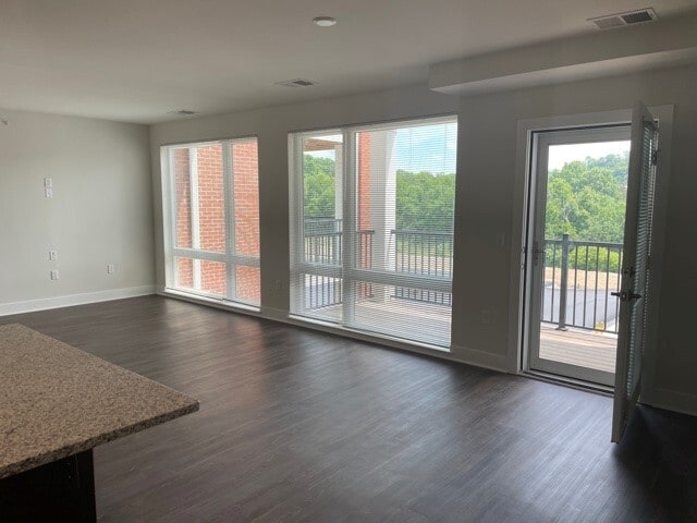 Building Photo - Evergreen Apartments