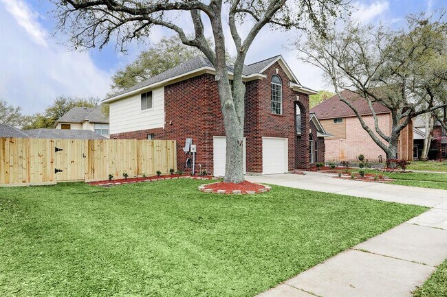 Building Photo - 1305 Deer Ridge Dr