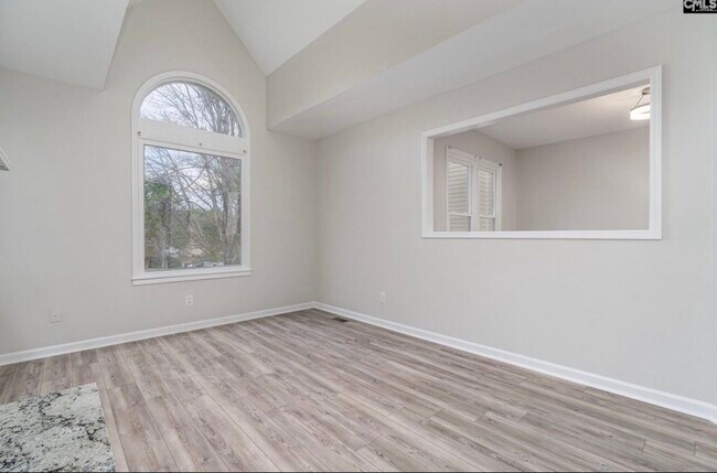 Foto del edificio - 105 River Bluff Ct