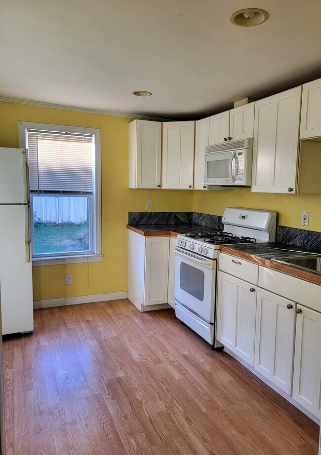 Kitchen - 68 Lime St