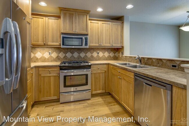 Building Photo - 3 br, 2.5 bath House - 20287 Schaeffer Dr.