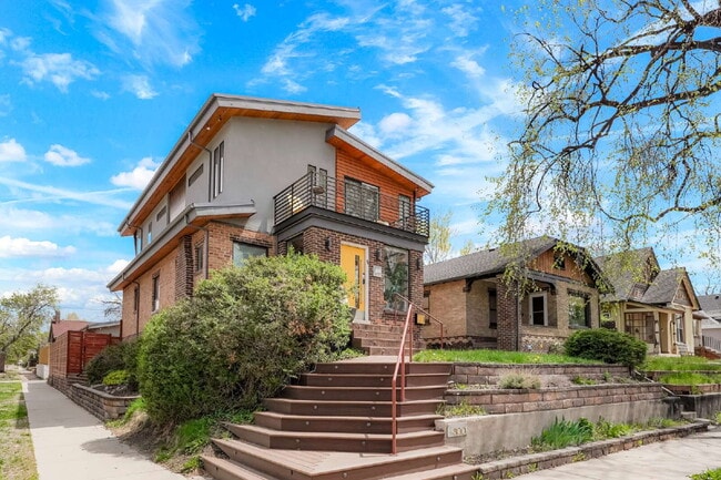 Photo - Charming 1 Bedroom  Retreat in the Heart of Denver Apartment