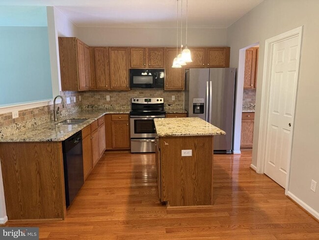 Building Photo - 278 Yorktown Ct