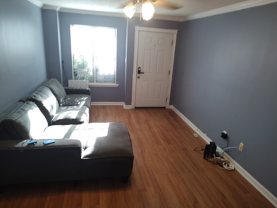 Foto principal - 2932 McDonald Dr SW