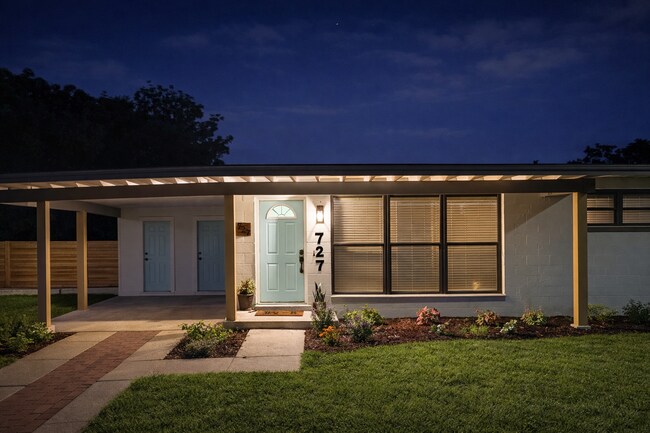 Building Photo - 727 Engel Dr