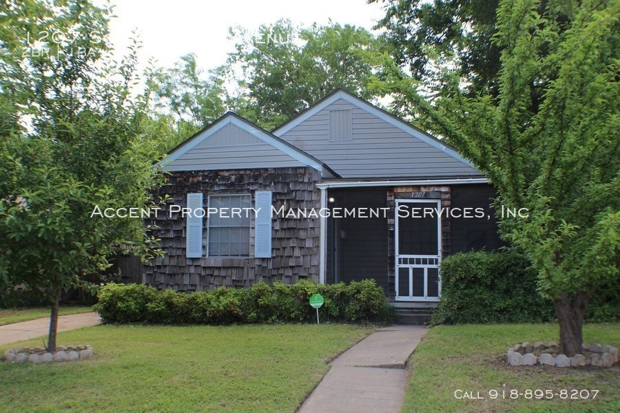 Primary Photo - Newly Remodeled near Cherry Street