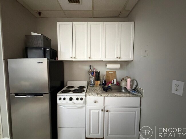 Foto del edificio - 879 Beacon St