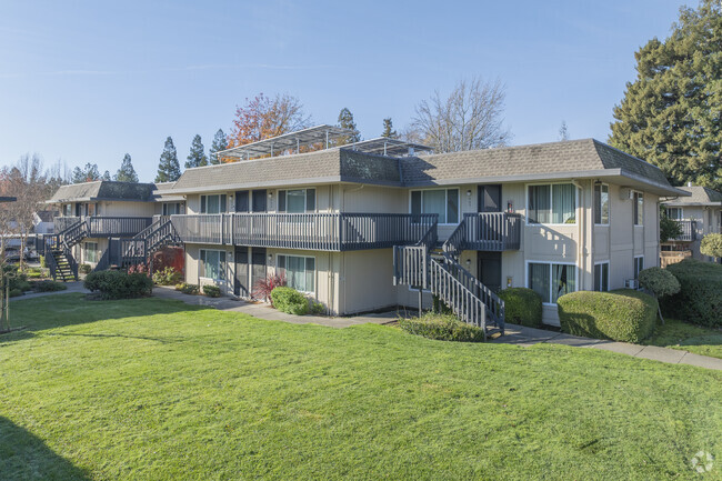 Building Photo - GLEN VIEW APARTMENTS