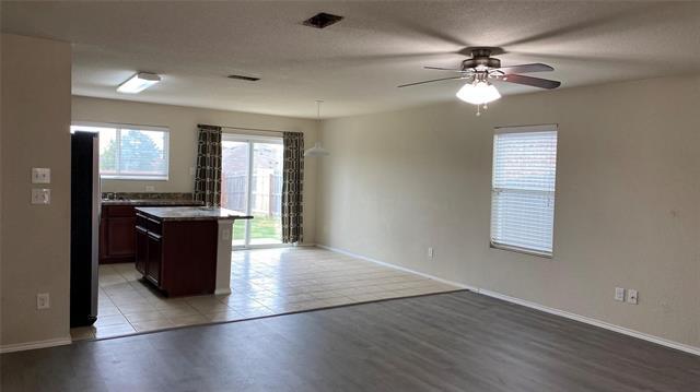 Building Photo - 1426 Raven Dr S