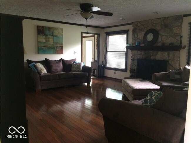 Building Photo - 108 Willowood Ln