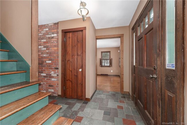 Foto del edificio - 1031 Howe Ave