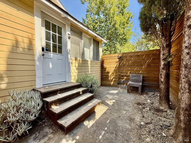 Building Photo - 1813 Fair Way